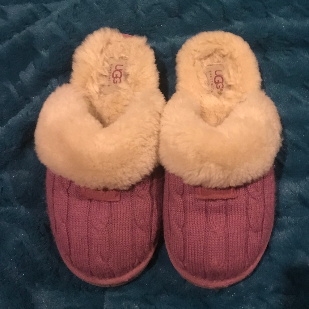 ⭐️⭐️⭐️SOLD⭐️⭐️⭐️ UGG Slippers